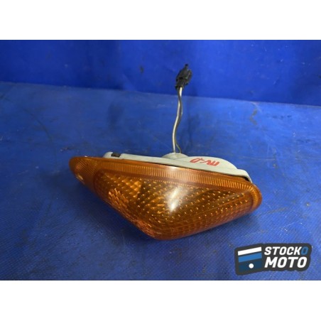 Clignotant avant droit 