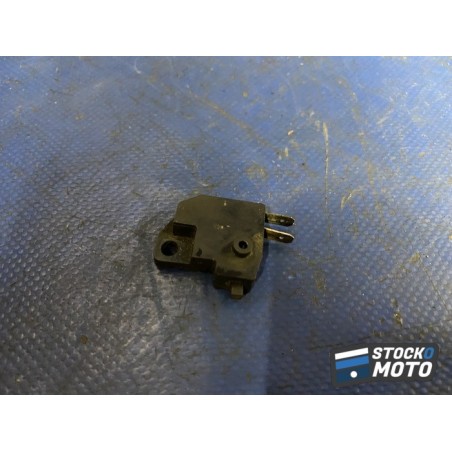 Contacteur de frein avant 