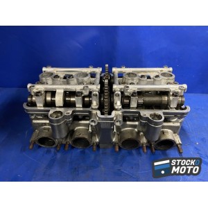 Culasse avec arbre a came 