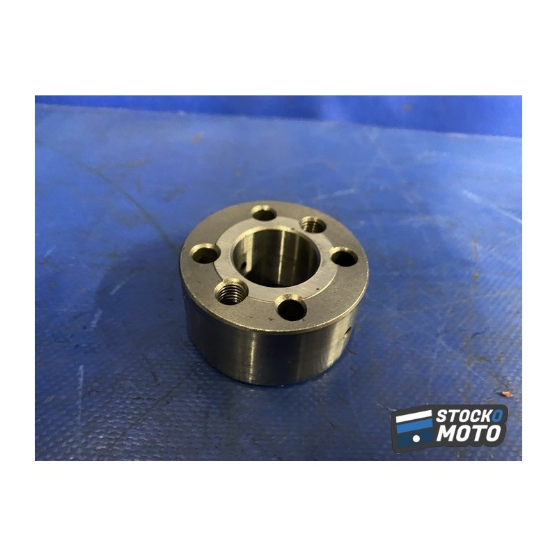 Entretoise de cloche d'embrayage 