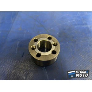 Entretoise de cloche d'embrayage 