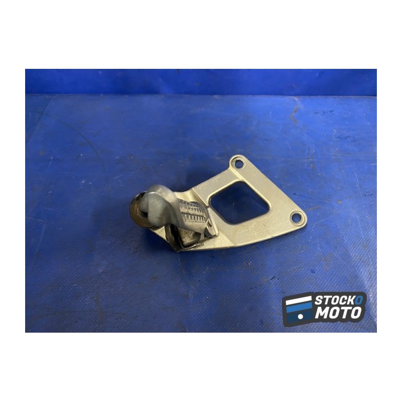 Platine repose pied passager droite 