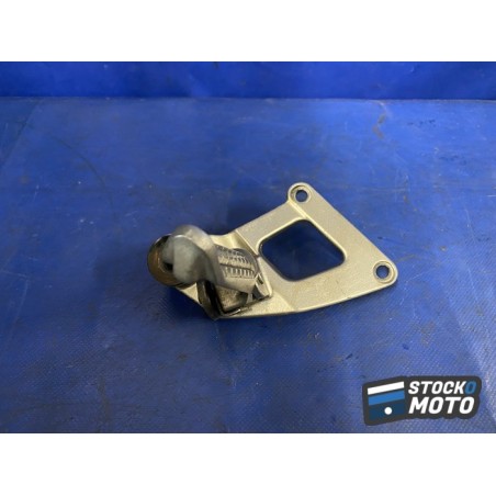 Platine repose pied passager droite 