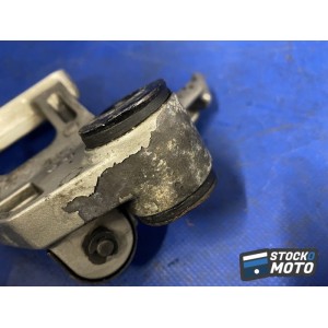 Platine repose pied passager droite 