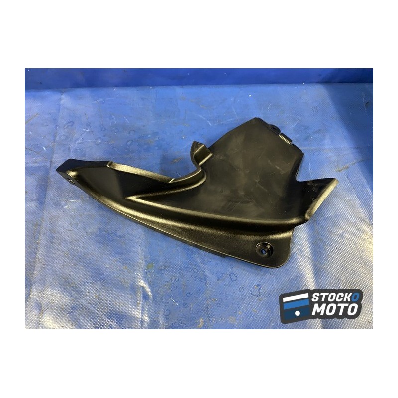 Plastique droit 64340-MCWA-D000 
