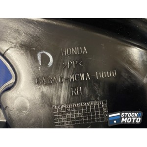 Plastique droit 64340-MCWA-D000 