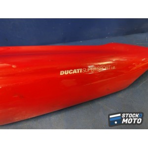 Coque arrière gauche rouge DUCATI super sportive 750 année 2000
La coque arrière est grattée.
 