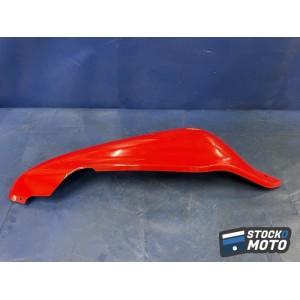 Coque arrière gauche rouge DUCATI super sportive 750 année 2000
La coque arrière est grattée.
 
