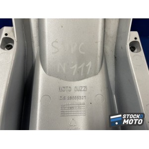 Garde-boue avant noir moto guzzi adventure 850 V85 de 2020
ref: DIS.2B005327

 