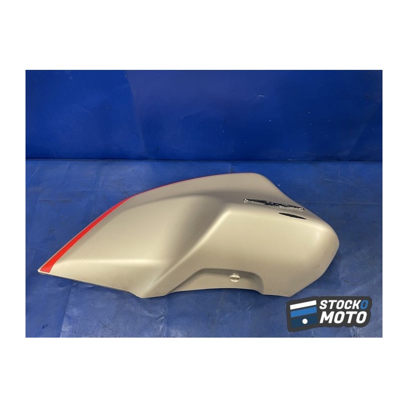 Cache réservoir droit MOTO GUZZI V85TT Ref: DIS.2B005466 