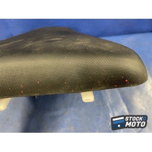 Selle pilote SUZUKI 650 SV de 1999 à 2002.
 
