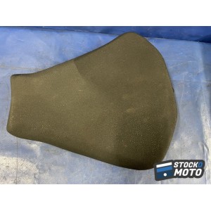 SSLH n°13 N° 13 : Selle pilote MV AGUSTA F3.
Réf : B5 884.
La selle présente de légères traces du au stockage. 