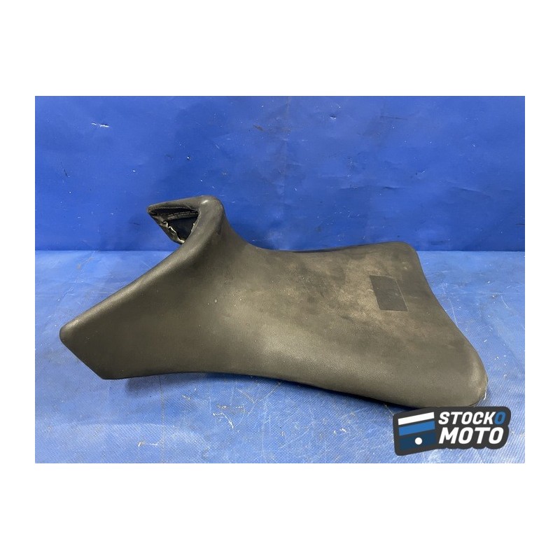 Selle pilote BUELL 1125 CR de 2009 à 2010 M0090-02A8.
 