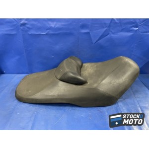 Selle scooter biplace SUZUKI 650 Burgman Executive de 2007.
 