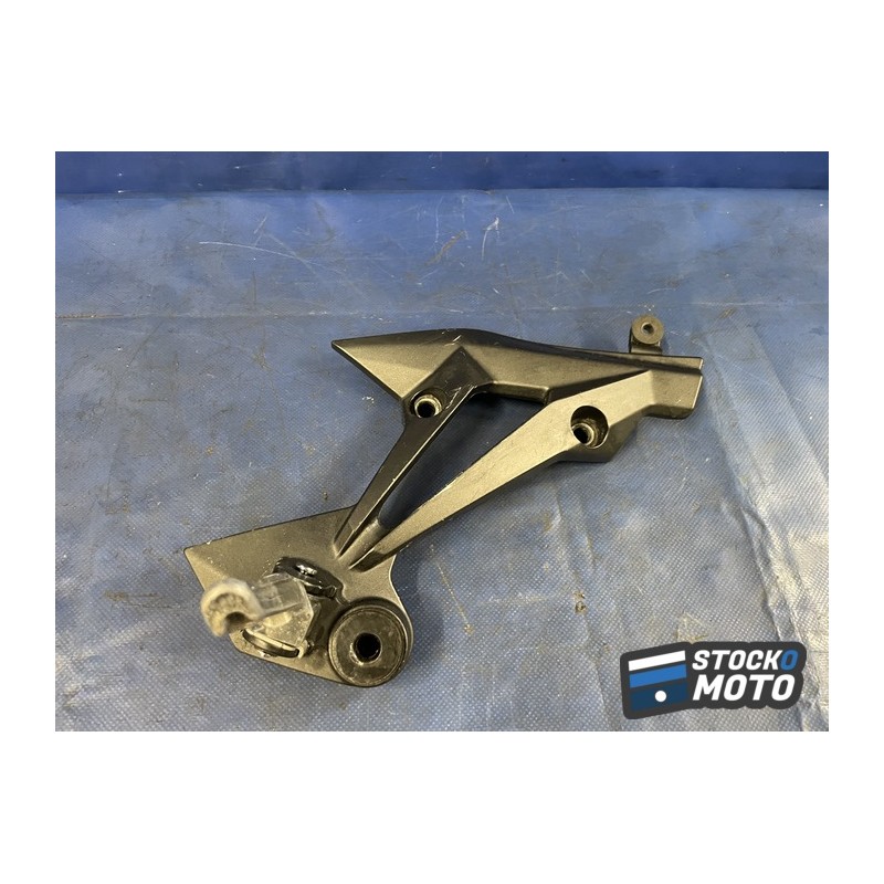 Platine repose pied passager droite
