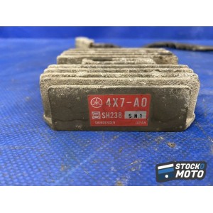 Regulateur de tension 