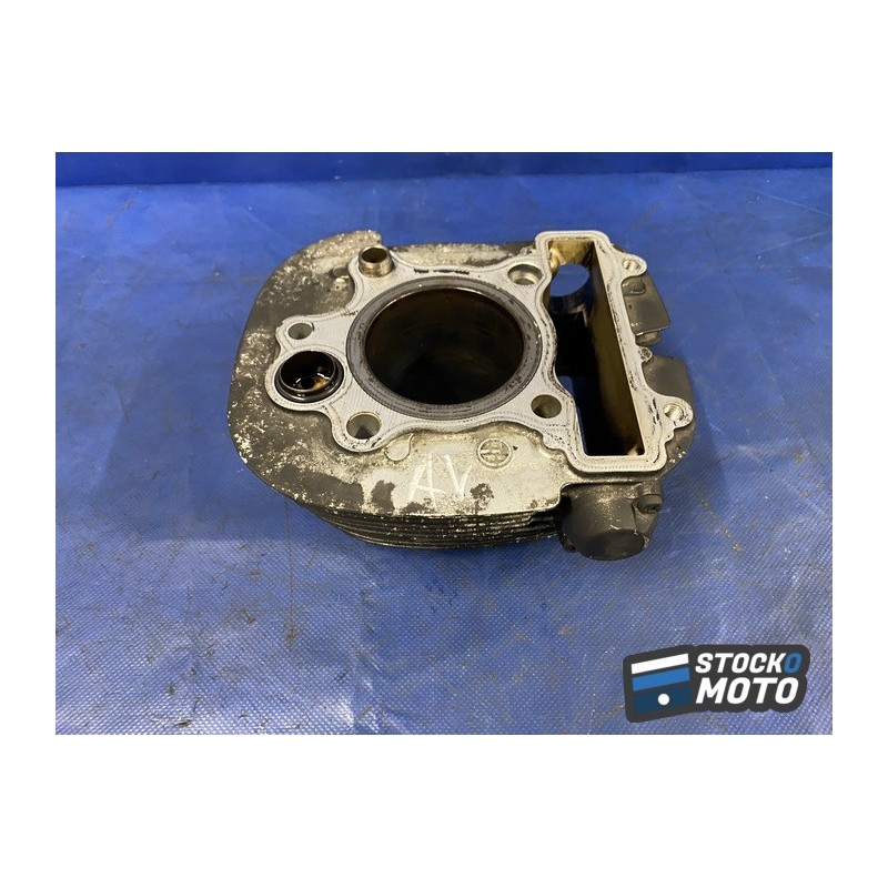 Cylindre piston avant 