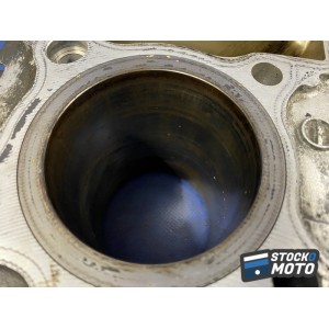 Cylindre piston avant 