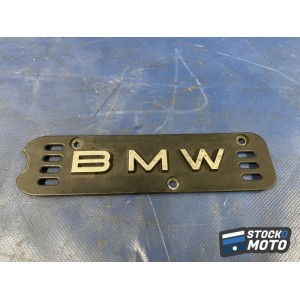 Plaque BMW sur moteur 