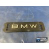 Plaque BMW sur moteur 