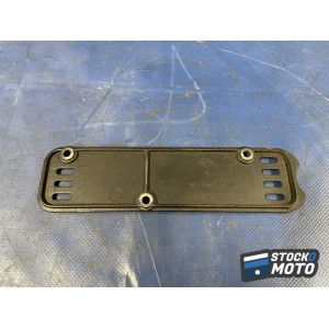 Plaque BMW sur moteur 
