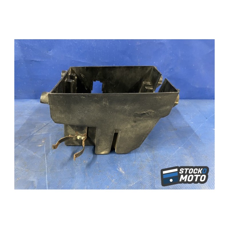 Plastique sur moteur n°1 