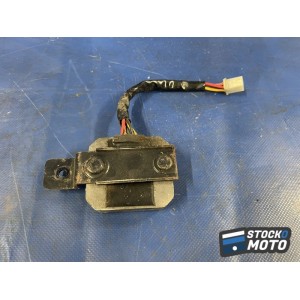 Regulateur de tension 