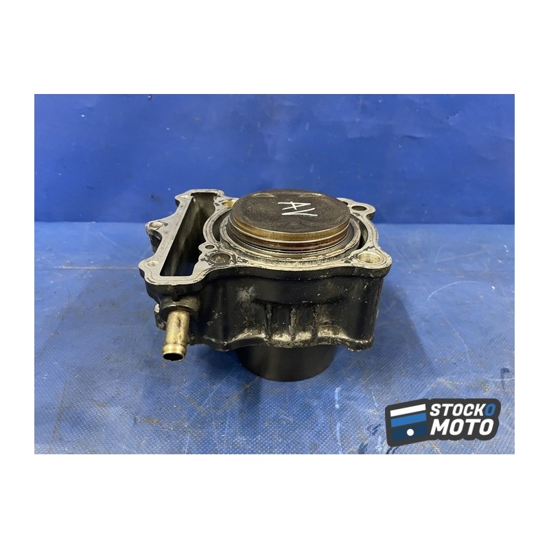 Cylindre piston avant 