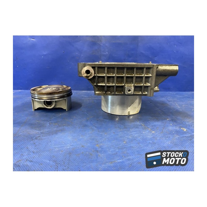 Cylindre piston arriere 