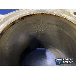 Cylindre piston avant 