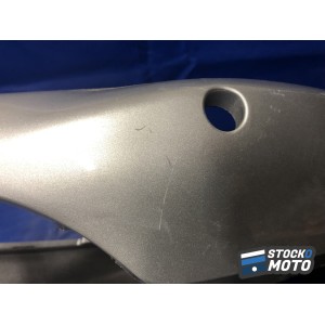 Coque arrière centrale KAWASAKI ZR-7 de 1999 à 2004.